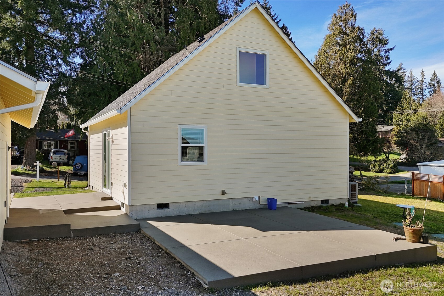 2439 Cedar Street East Port Orchard, WA 98366 - Photo 21 of 40