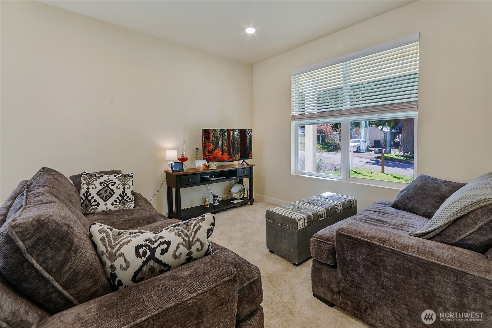 2439 Cedar Street East Port Orchard, WA 98366 - Photo 6 of 40