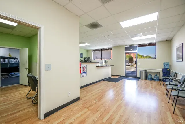 a picture of a bathroom