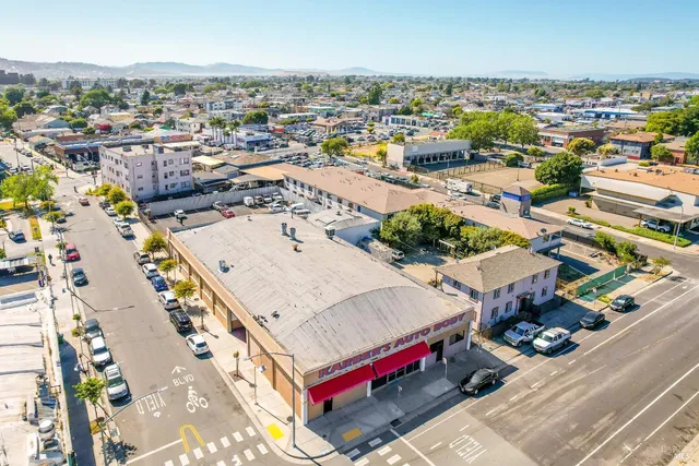 $2,900,000 | 2323 Nevin Avenue, Richmond, CA 94804