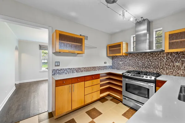 $4,000 | 168 Geneva Avenue, Elmhurst, IL 60126