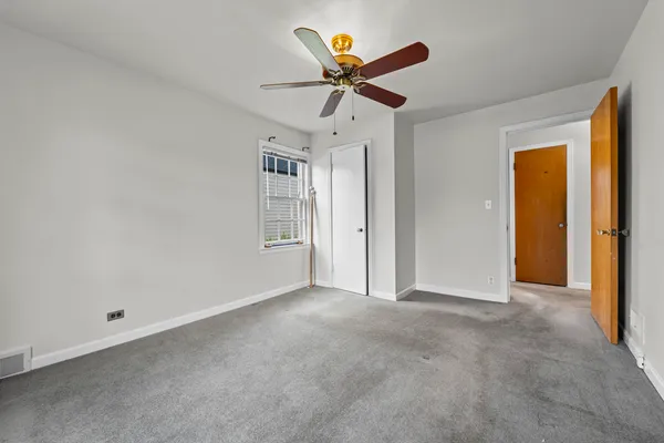 $4,000 | 168 Geneva Avenue, Elmhurst, IL 60126