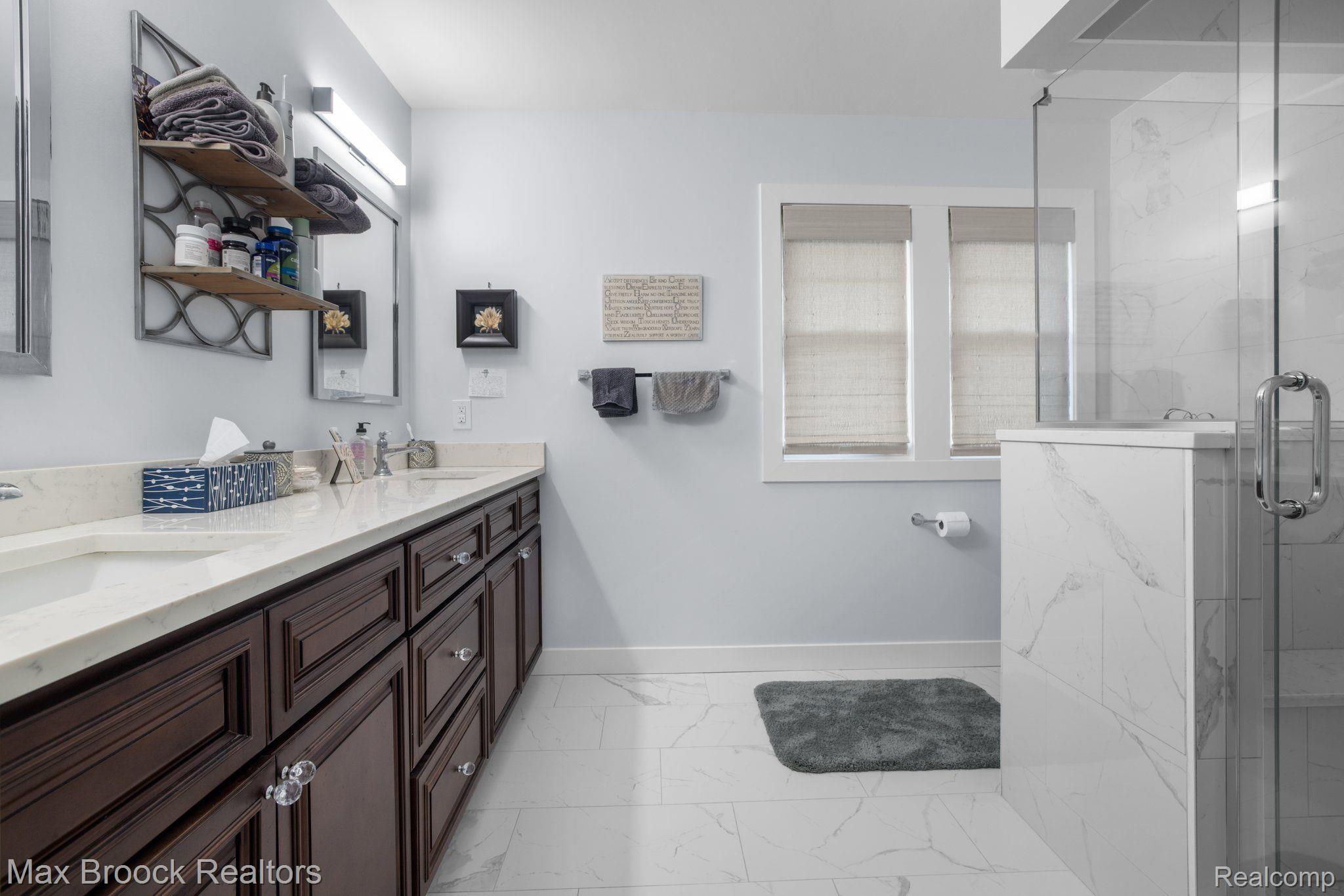 19 Norwich Road Pleasant Ridge, MI 48069 - Photo 28 of 54 Primary Bathroom