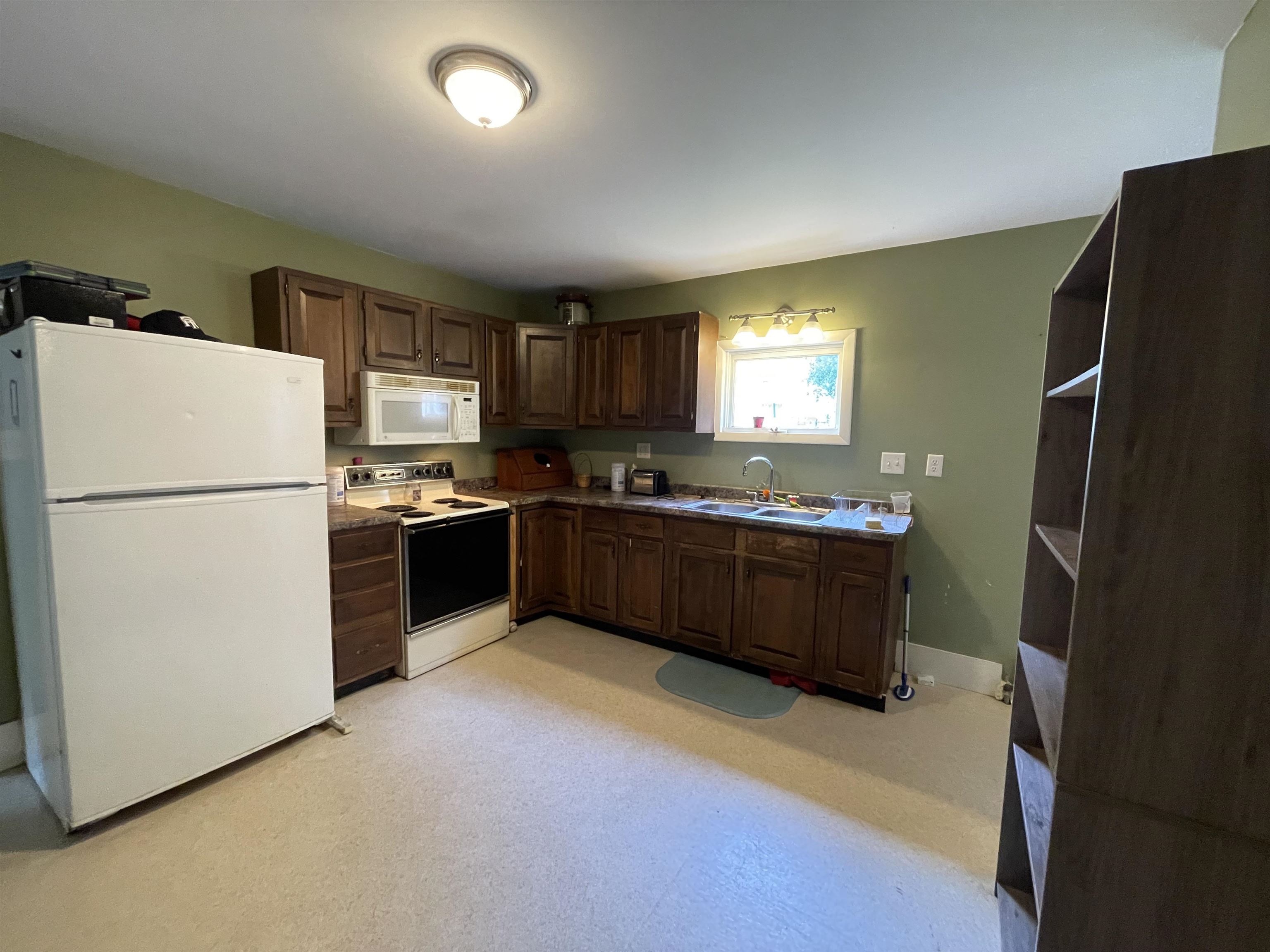 168 Simons Avenue Rutland Town, VT 05736 - Photo 12 of 30