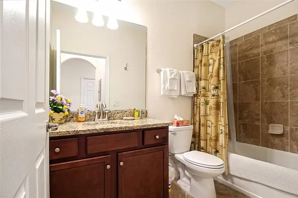 $4,000 | 17006 Vardon Terrace, Unit 406, Bradenton, FL 34211