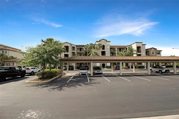 $4,000 | 17006 Vardon Terrace, Unit 406, Bradenton, FL 34211