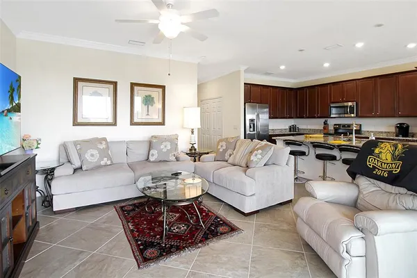 $4,000 | 17006 Vardon Terrace, Unit 406, Bradenton, FL 34211