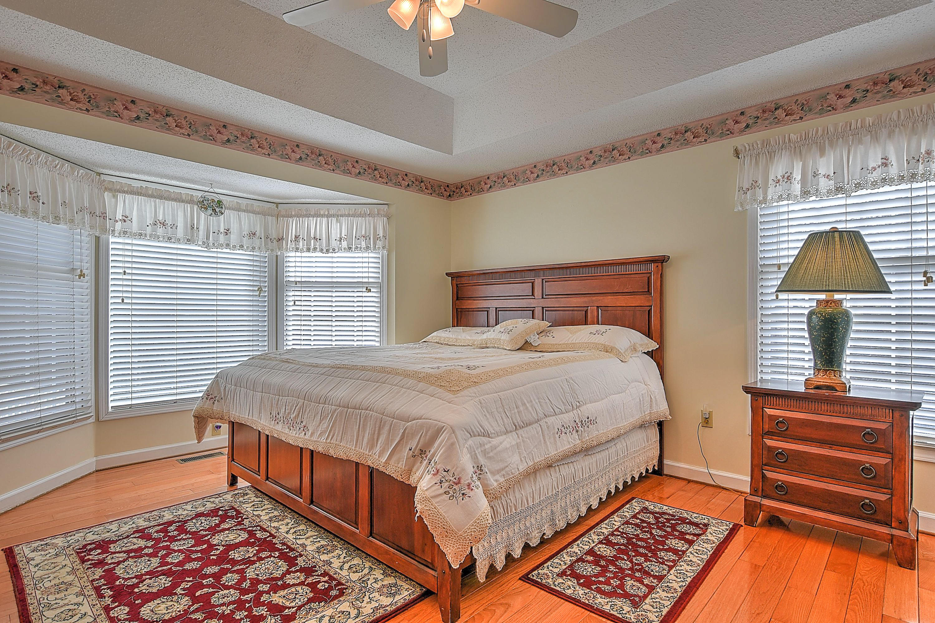 201 Timberlane Road Bristol, TN 37620 - Photo 20 of 44 Primary Bedroom