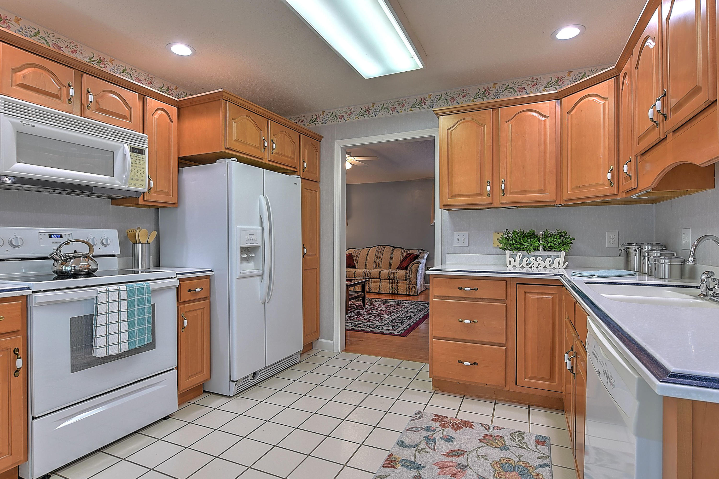 201 Timberlane Road Bristol, TN 37620 - Photo 10 of 44 Kitchen