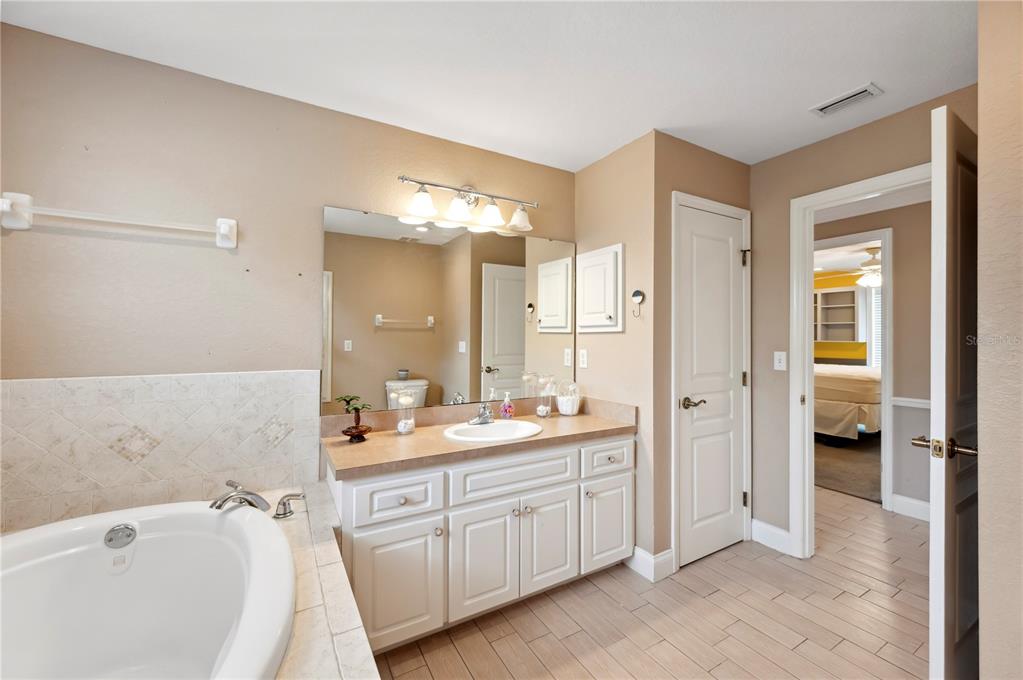 10680 Moore Road Lakeland, FL 33809 - Photo 31 of 85 hall bath