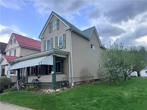 $129,900 | 1302 5th Avenue, Ford City, PA 16226