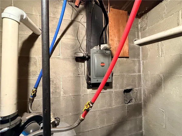$129,900 | 1302 5th Avenue, Ford City, PA 16226