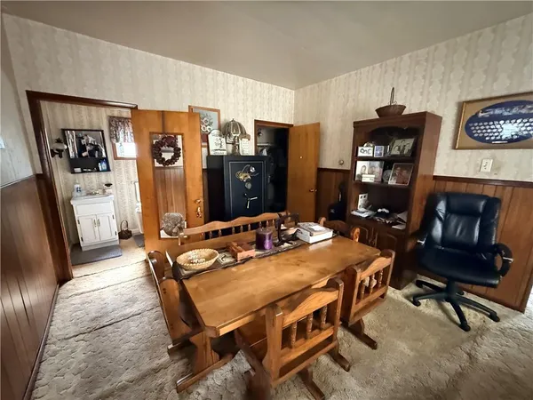$129,900 | 1302 5th Avenue, Ford City, PA 16226