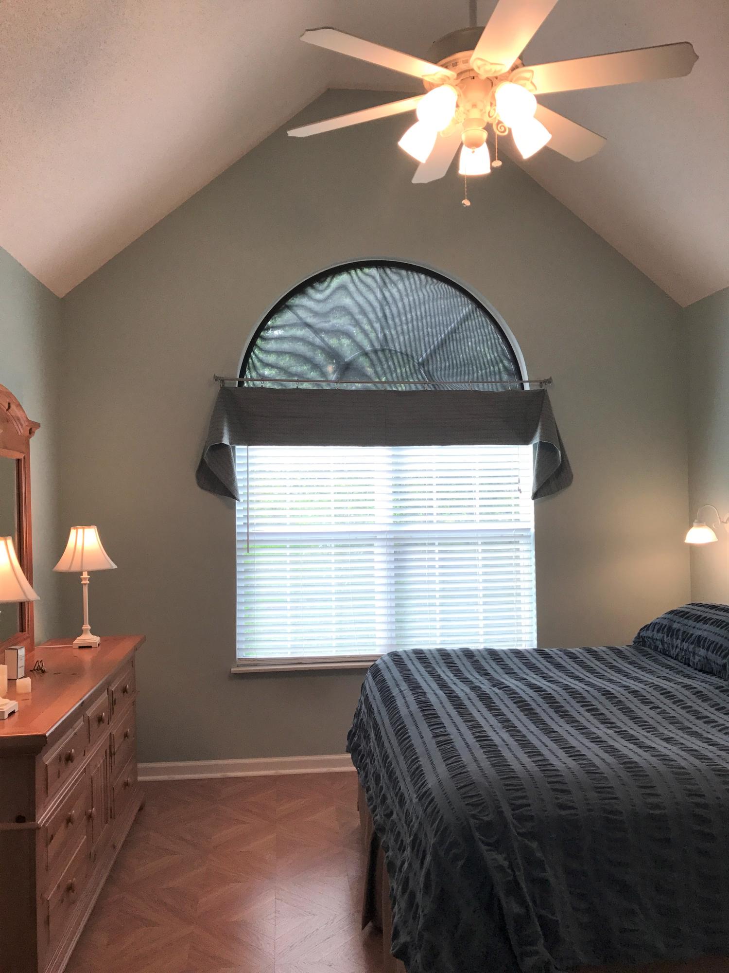 1197 Laurel Road Clinton, TN 37716 - Photo 18 of 37 Master Suite w/ Vaulted Ceiling