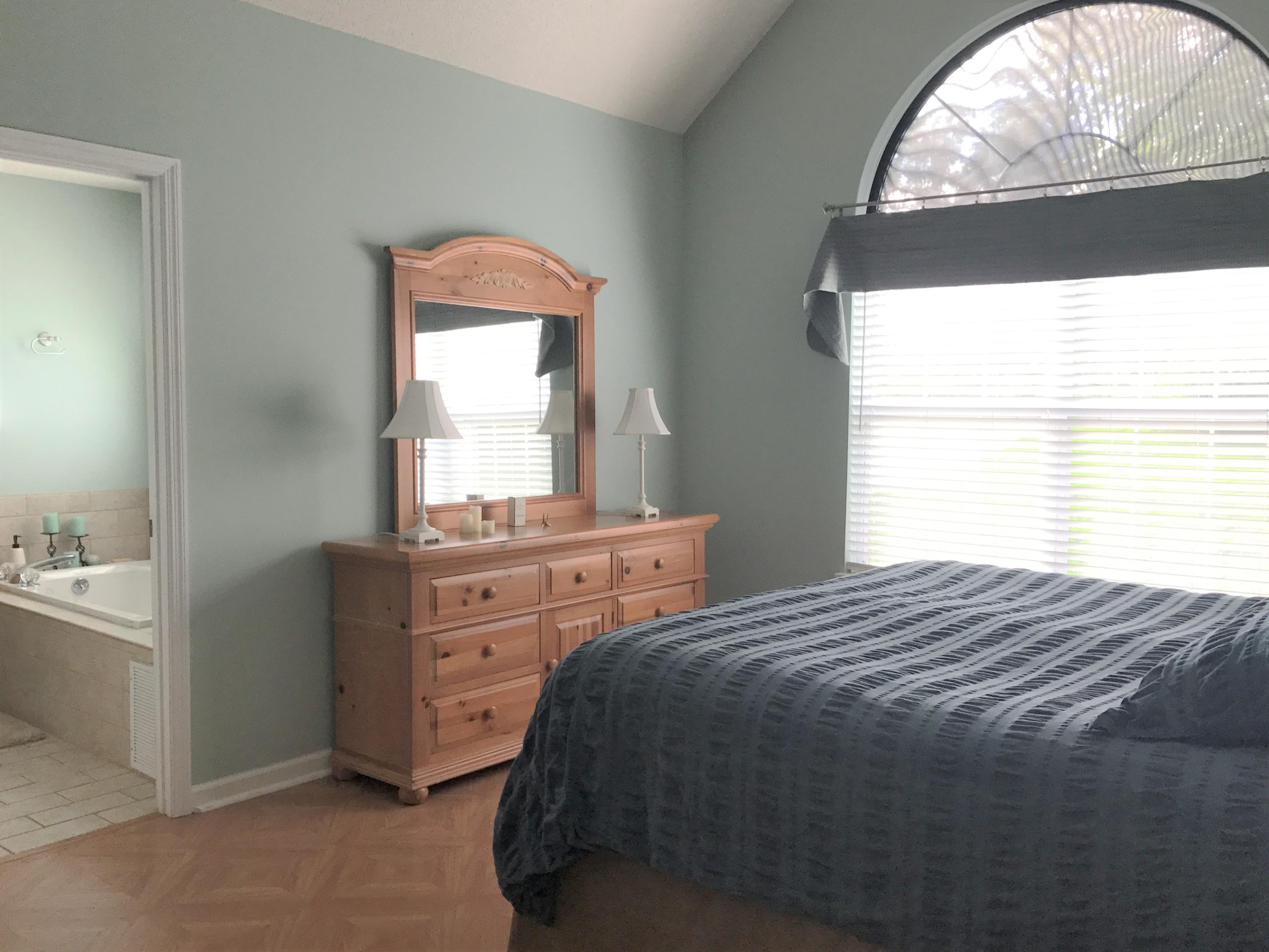 1197 Laurel Road Clinton, TN 37716 - Photo 19 of 37 Master w/Ensuite