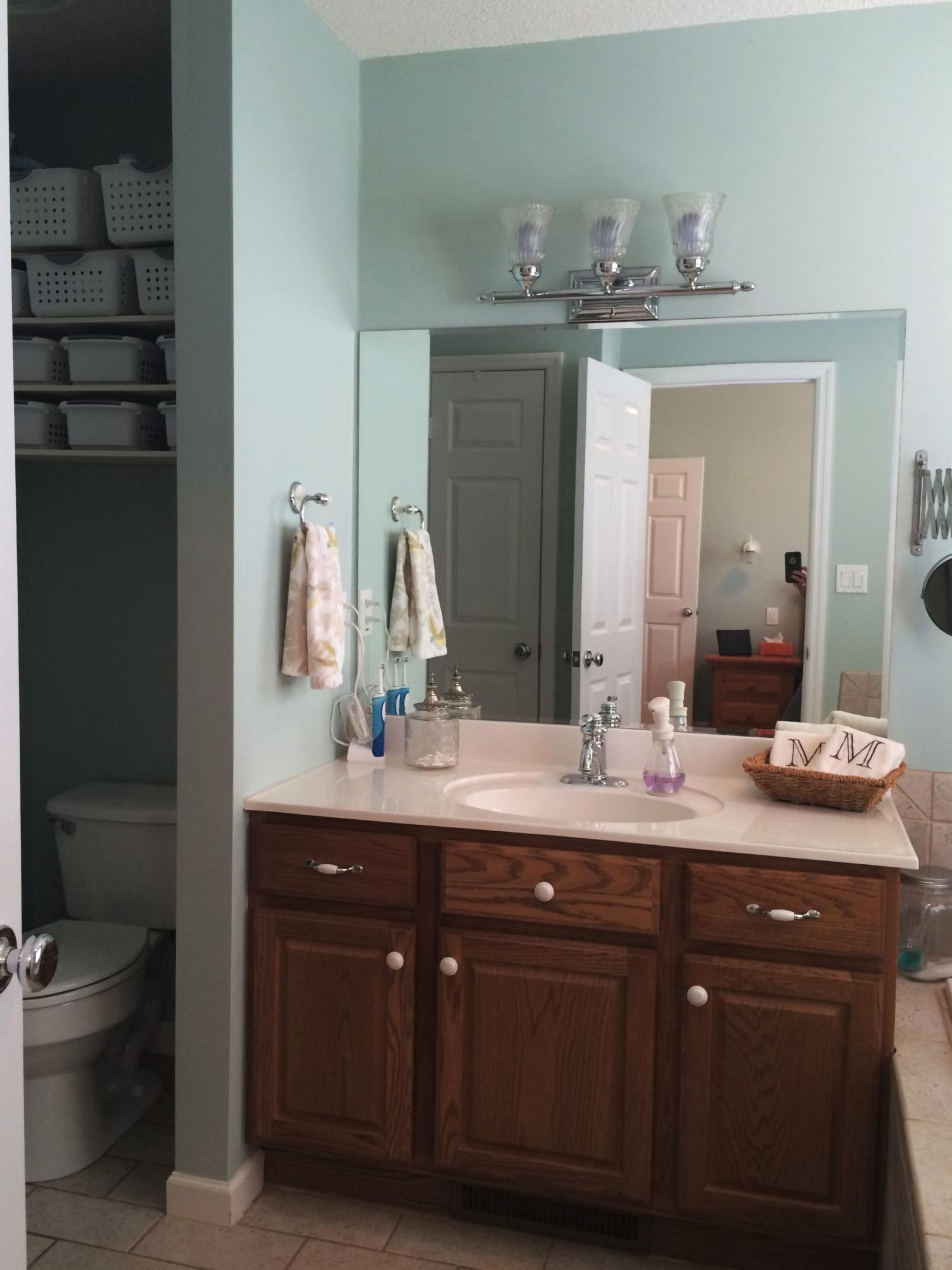 1197 Laurel Road Clinton, TN 37716 - Photo 20 of 37 Master Vanity