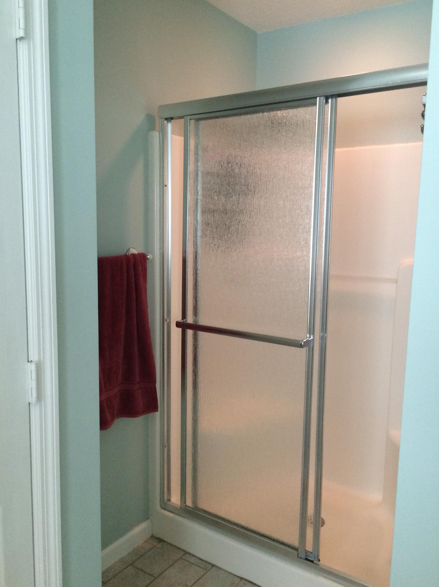 1197 Laurel Road Clinton, TN 37716 - Photo 24 of 37 Sep. Shower