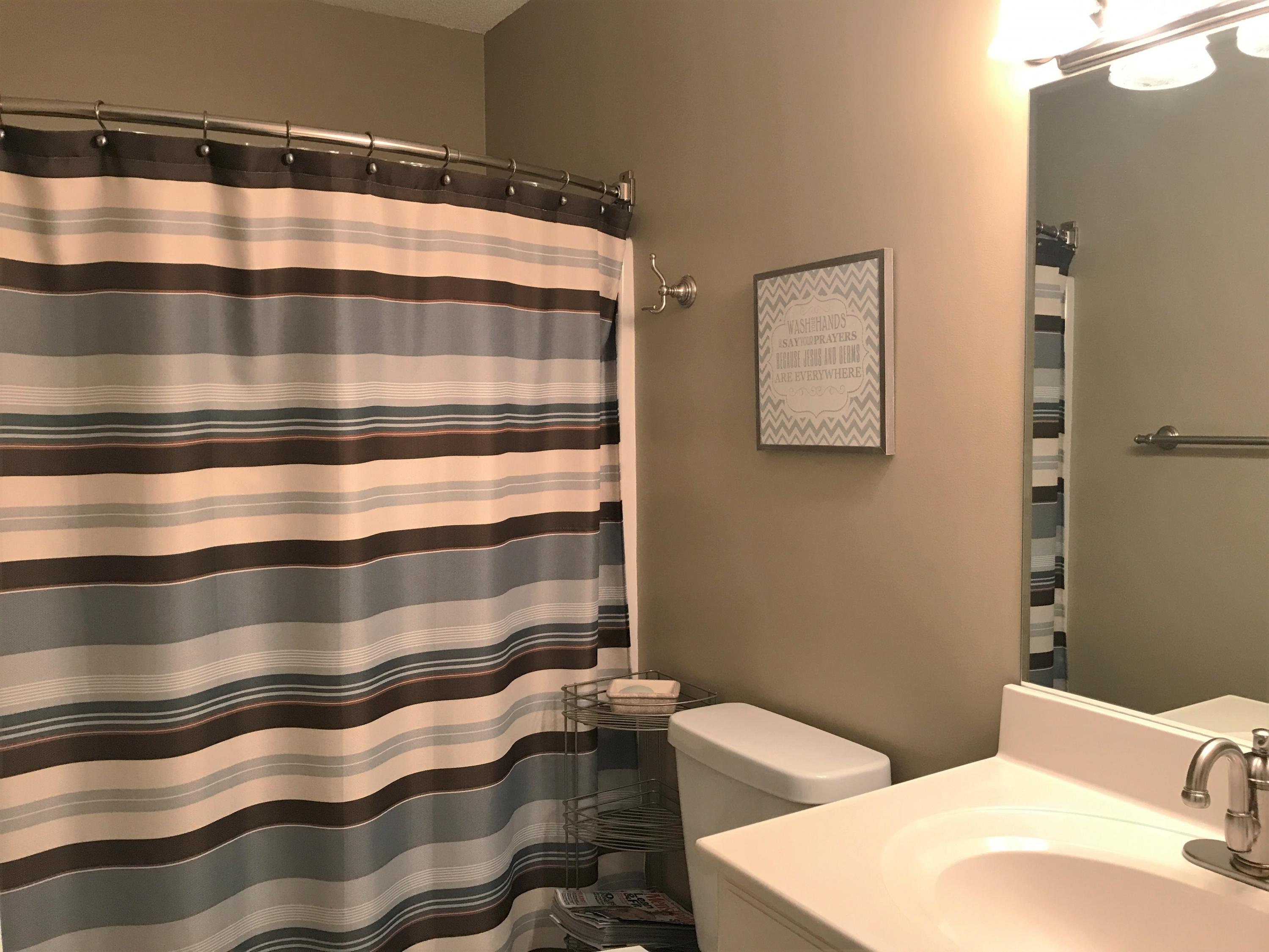 1197 Laurel Road Clinton, TN 37716 - Photo 29 of 37 Hall Bathroom