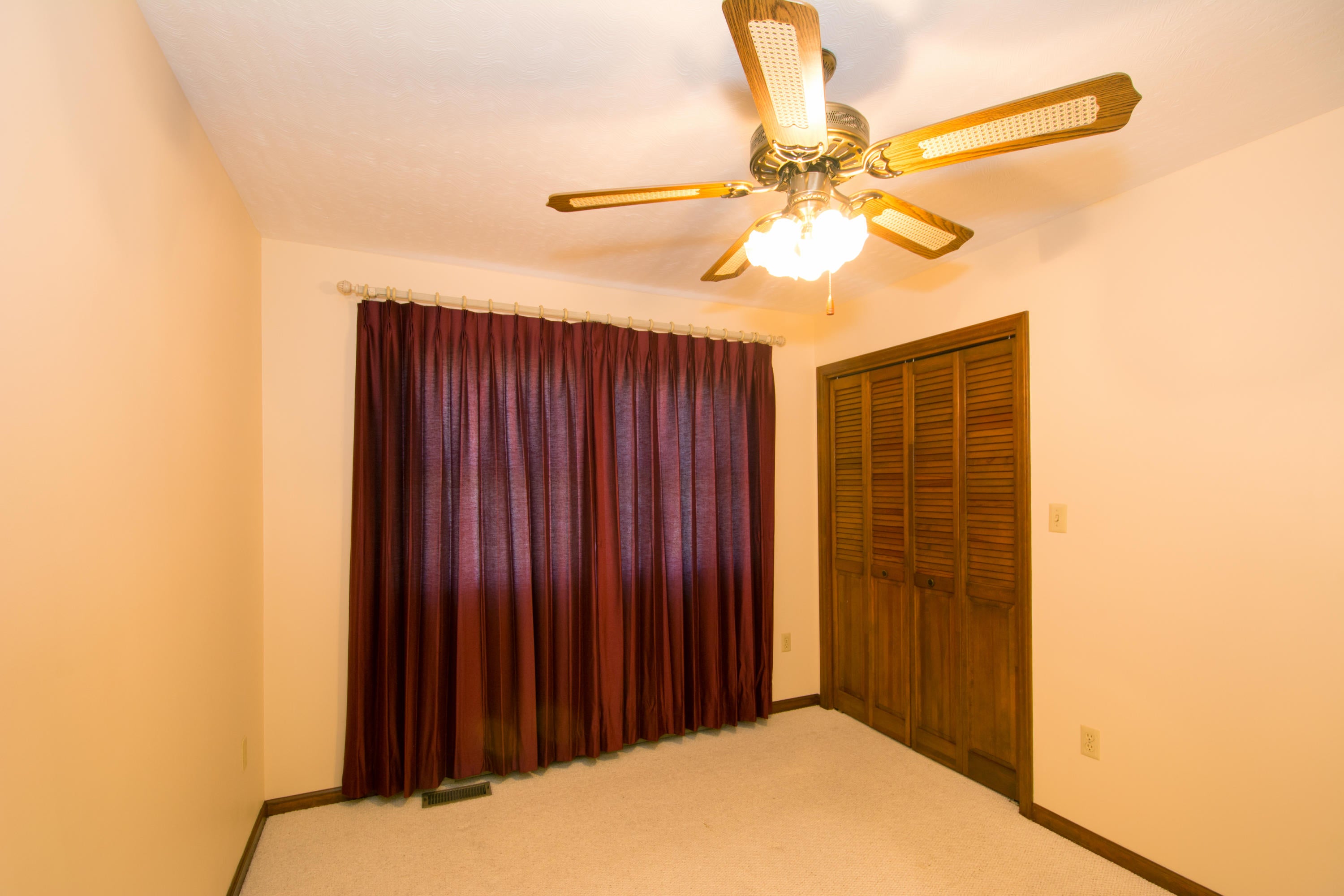 599 Rowan Road White Sulphur Springs, WV 24986 - Photo 20 of 56 Gallery Image 20