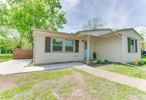 $200,000 | 206 College Street, Forney, TX 75126