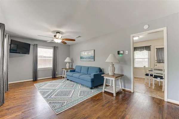 $200,000 | 206 College Street, Forney, TX 75126
