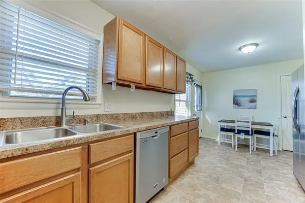 $200,000 | 206 College Street, Forney, TX 75126