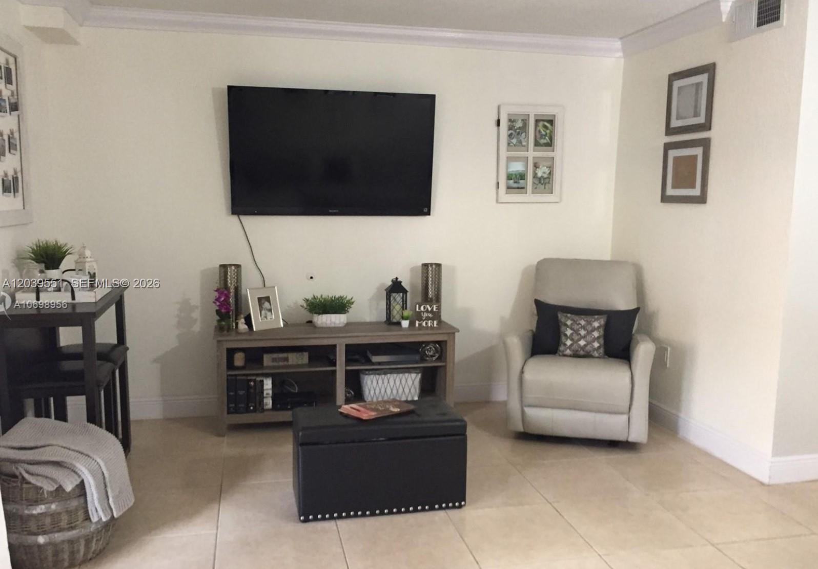 14005 Southwest 67th Terrace Miami, FL 33183 - Photo 7 of 23
