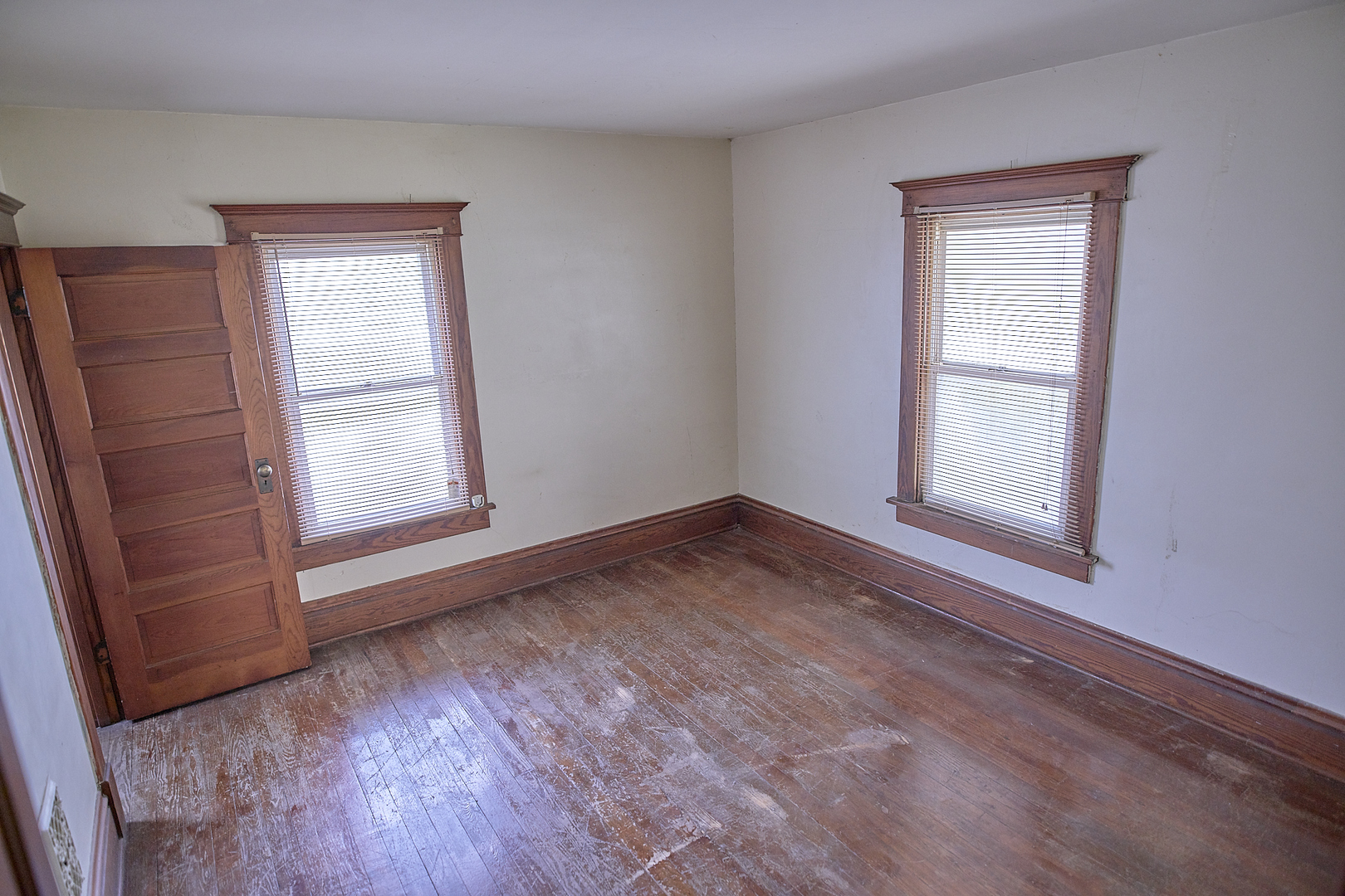 29721 East 3200 North Road Blackstone, IL 61313 - Photo 21 of 23 a view of empty room with window