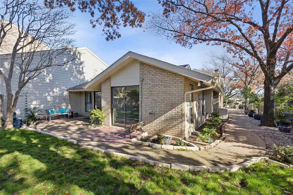 1207 Middlebrook Place Dallas, TX 75208 - Photo 34 of 40