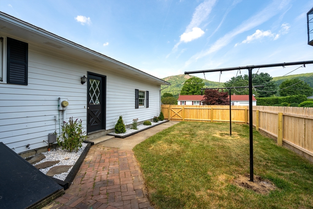 9 Sandra Road Easthampton, MA 01027 - Photo 36 of 42