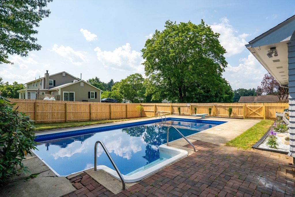 9 Sandra Road Easthampton, MA 01027 - Photo 37 of 42