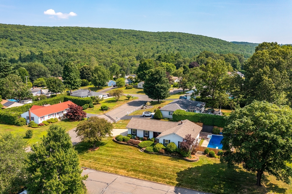 9 Sandra Road Easthampton, MA 01027 - Photo 41 of 42