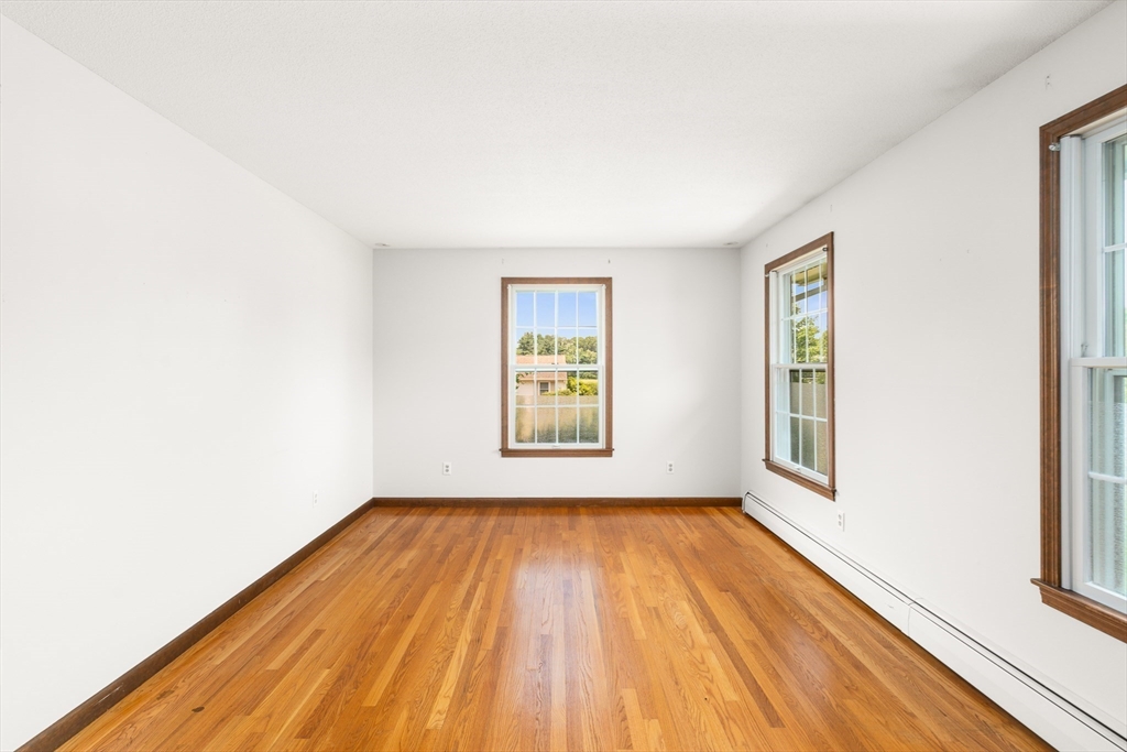 9 Sandra Road Easthampton, MA 01027 - Photo 6 of 42