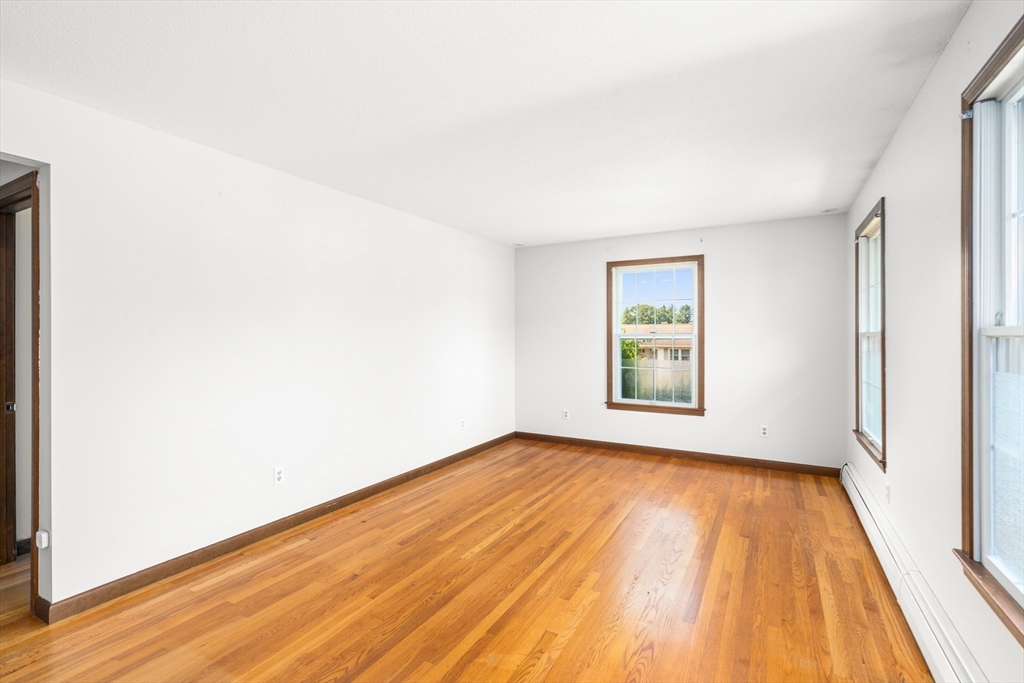 9 Sandra Road Easthampton, MA 01027 - Photo 7 of 42