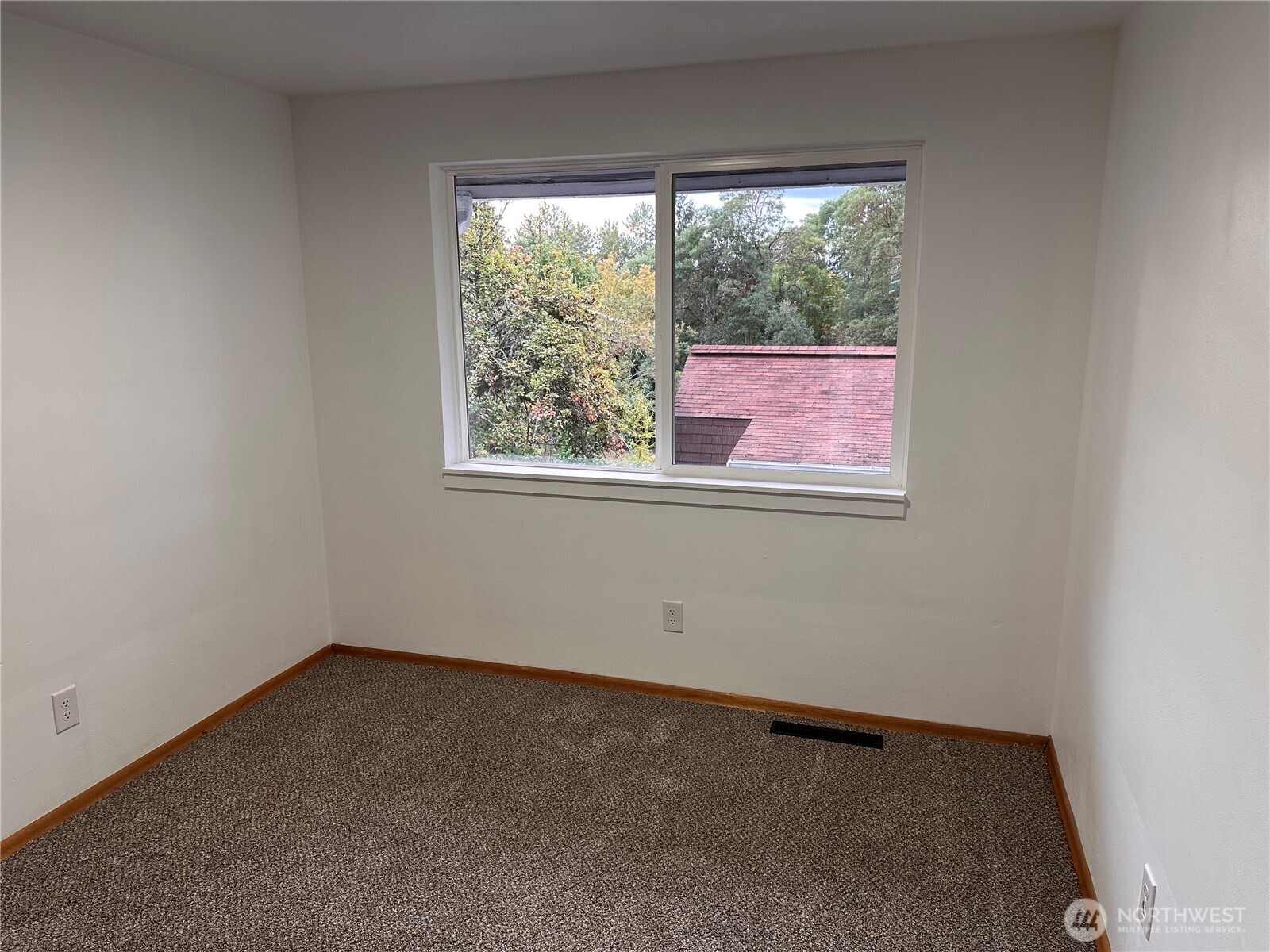 3219 Halverson Avenue Bremerton, WA 98310 - Photo 13 of 40 Gallery Image 13