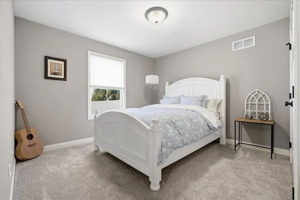 $425,000 | 6 Bucktown Court, Bloomington, IL 61705