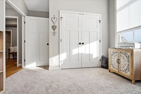 $425,000 | 6 Bucktown Court, Bloomington, IL 61705