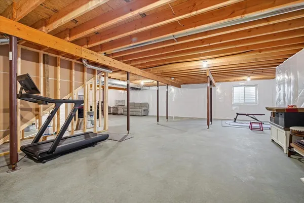 $425,000 | 6 Bucktown Court, Bloomington, IL 61705