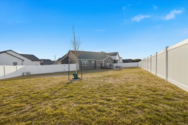 $425,000 | 6 Bucktown Court, Bloomington, IL 61705