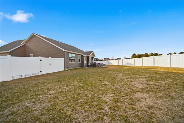 $425,000 | 6 Bucktown Court, Bloomington, IL 61705