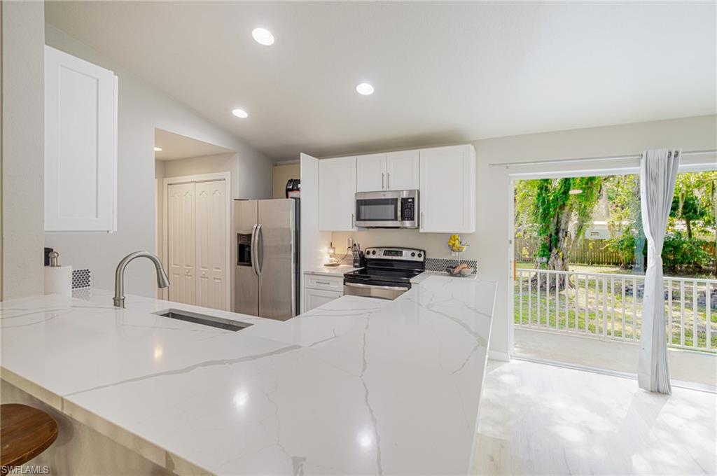 211 Palmacea Road Fort Myers, FL 33905 - Photo 4 of 48