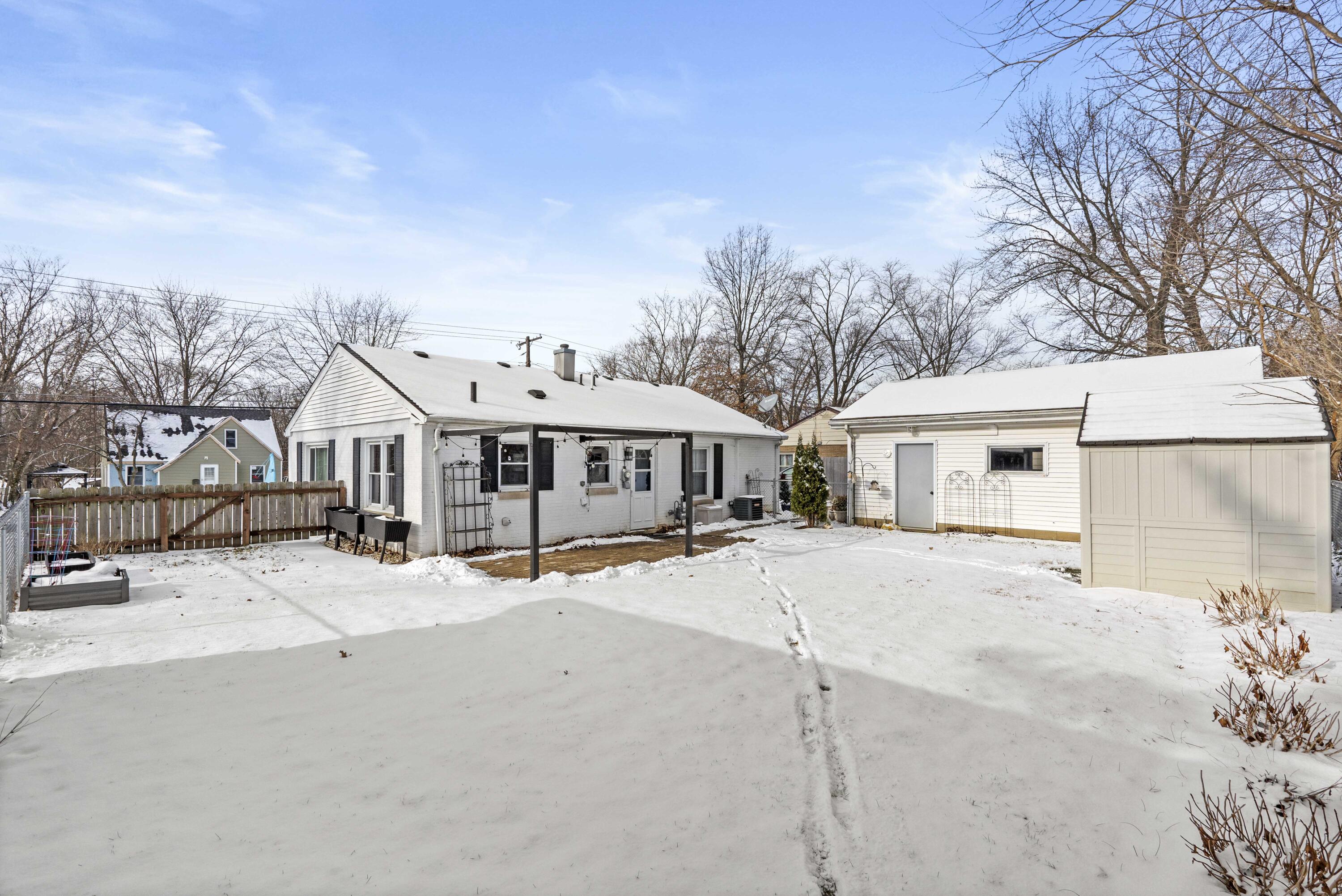 726 Yellowstone Road Valparaiso, IN 46385 - Photo 14 of 14 3000x2003