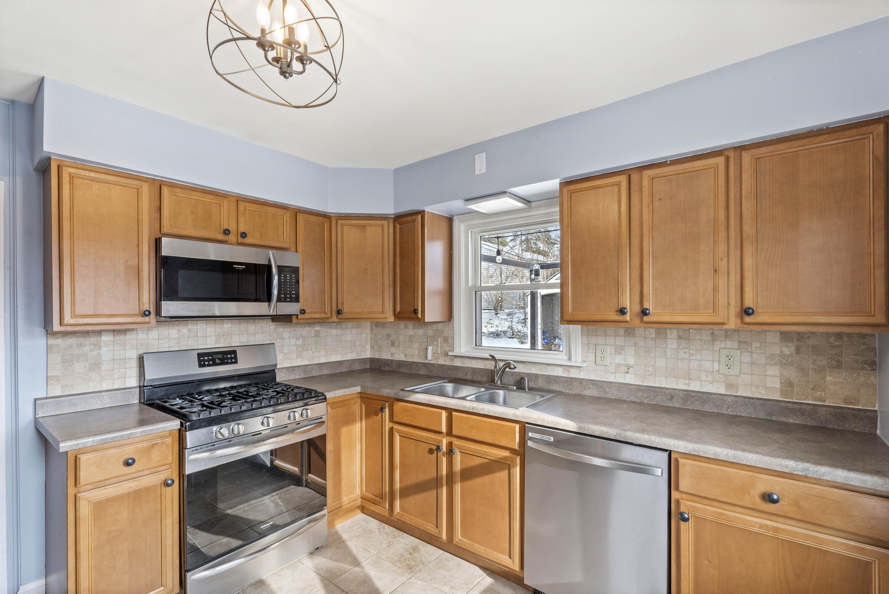 726 Yellowstone Road Valparaiso, IN 46385 - Photo 6 of 14 3000x2005