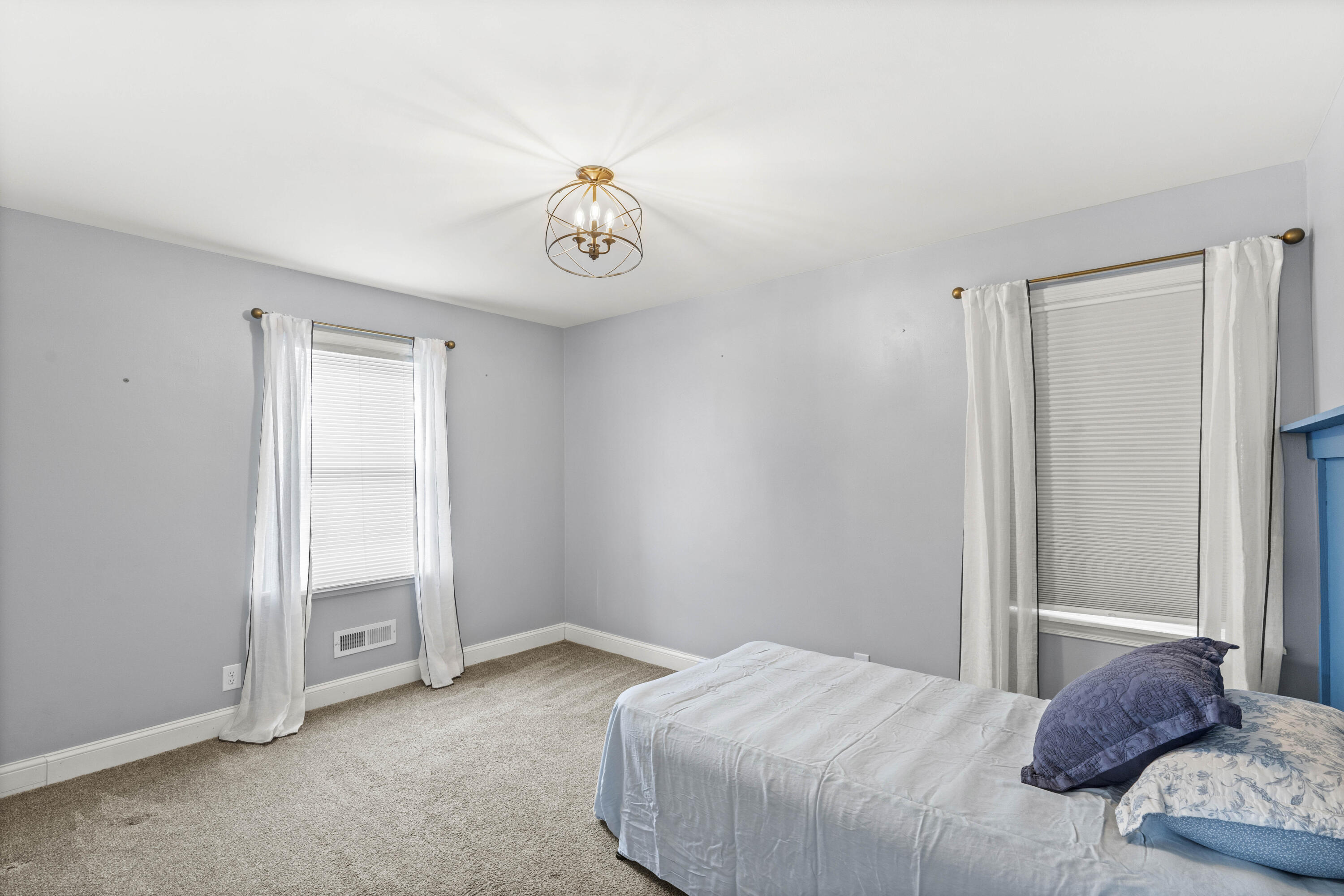 726 Yellowstone Road Valparaiso, IN 46385 - Photo 9 of 14 3000x2001