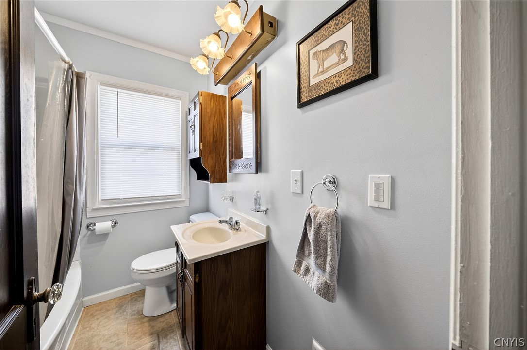 419 Darlington Road East Salina, NY 13208 - Photo 10 of 33