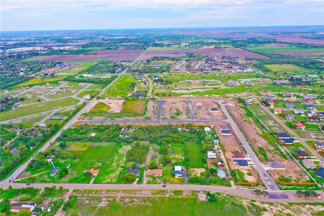view of an outdoor space with a street