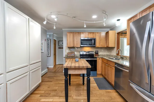 $485,000 | 412 Deerpath Lane, Pembroke, NH 03275