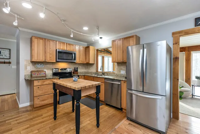 $485,000 | 412 Deerpath Lane, Pembroke, NH 03275