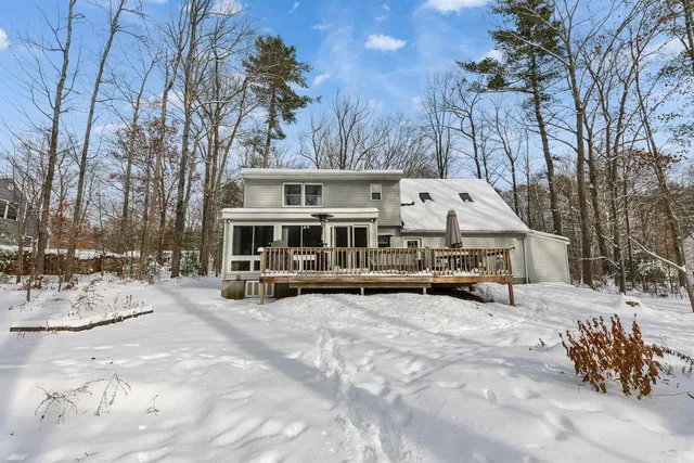 $485,000 | 412 Deerpath Lane, Pembroke, NH 03275