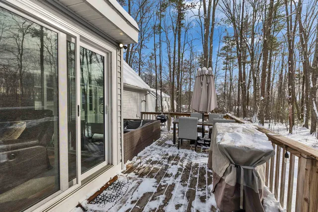 $485,000 | 412 Deerpath Lane, Pembroke, NH 03275